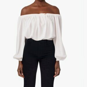 White off shoulders shirt/blouse